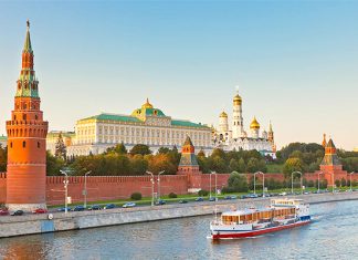 Khám phá sự bí ẩn của cung Điện Kremlin khi đến du lịch Nga